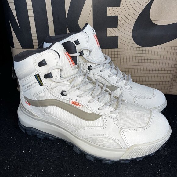 VANS Other - NEW VANS Crestline GORE-TEX MTE NBY Khaki / Tan  Boots Waterproof Men's Size 9